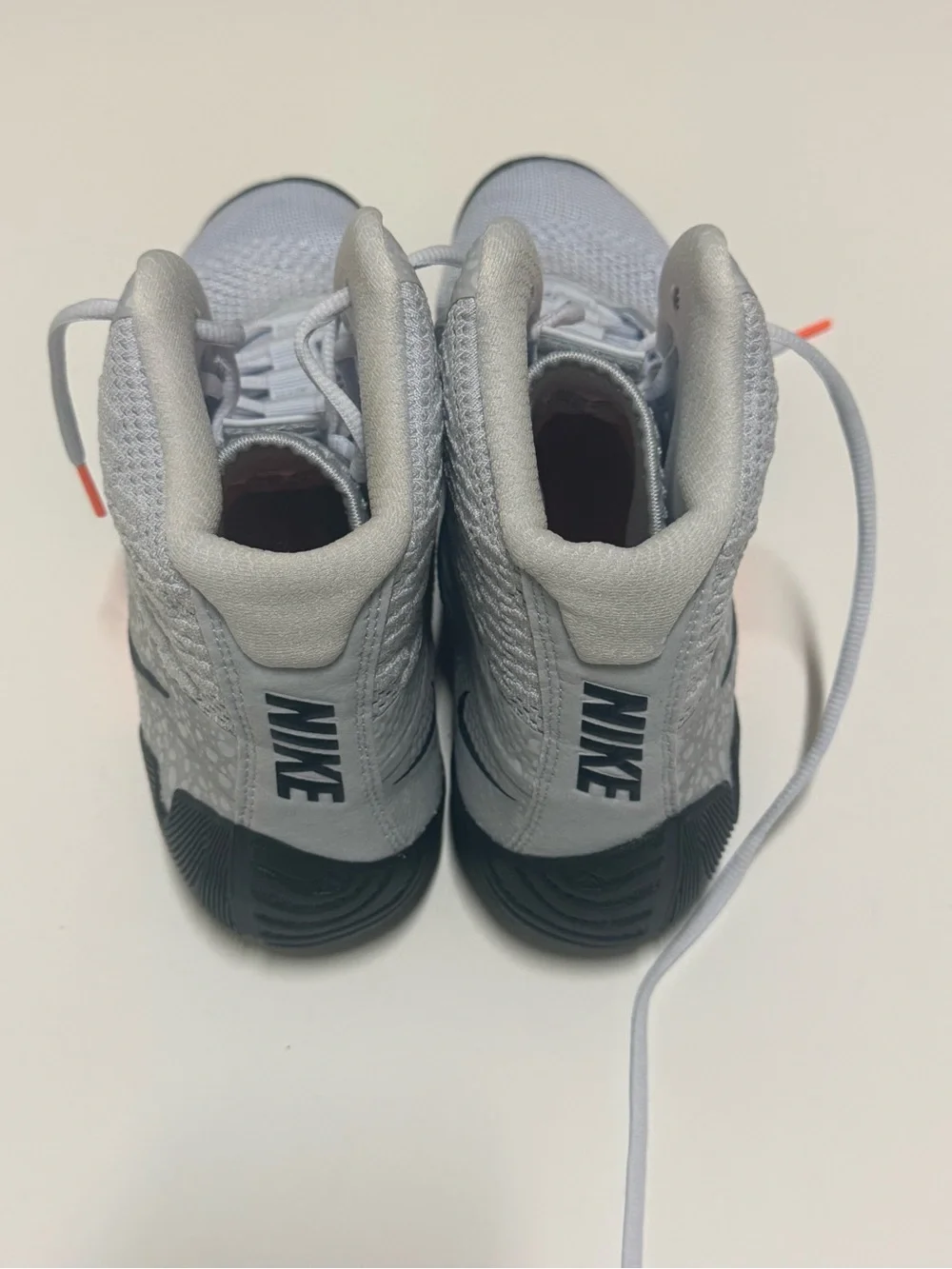 Mens Size 11 Nike Tawa SE  display picture 3